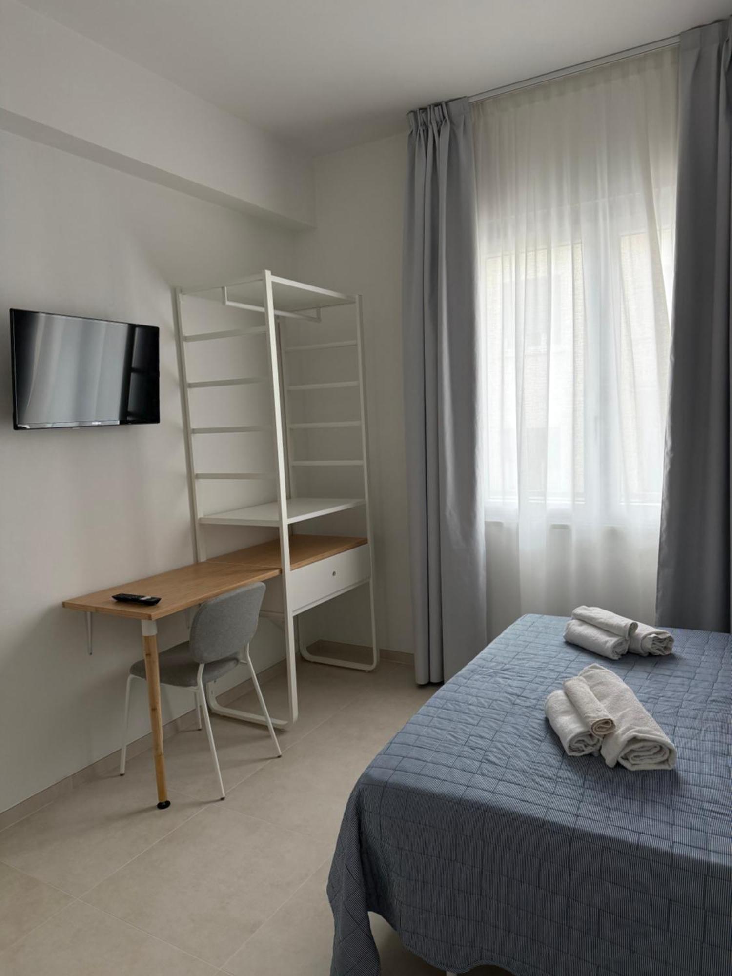 Hotel Pigalle リミニ エクステリア 写真